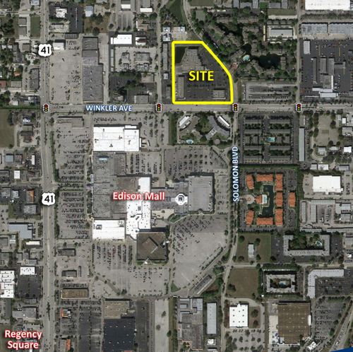 Luxe Plaza: 2215-2275 Winkler Avenue, Fort Myers, FL 33901